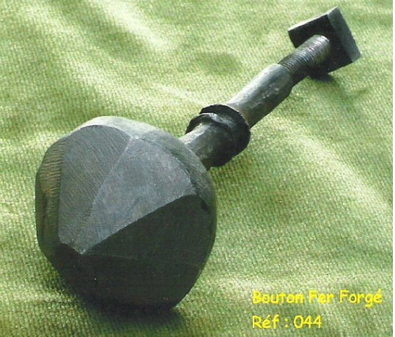 Bouton fer forge ref 044