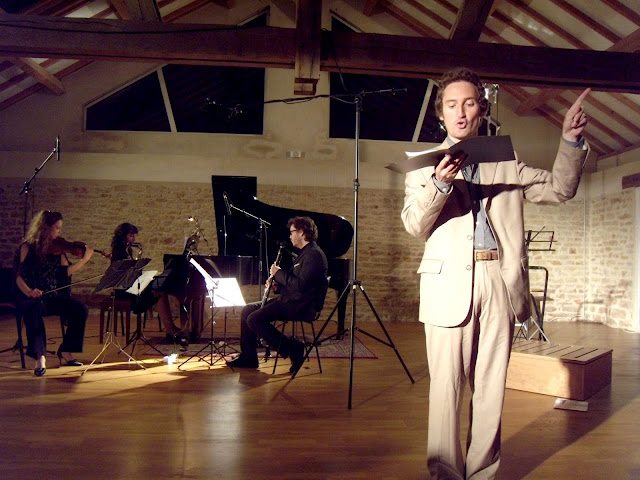 "Suite de l'Histoire du Soldat" d'après Ramuz et Stravinsky avec au piano Zeynep Özsuca, au violon Kinneret Sieradzki, et à la clarinette Sacha Rattle. Narrateur : David Rougerie. Mise en espace et adaptation : Jeannette Aster et David Rougerie.

30 et 31 août 2012 au Centre International de Rencontres Culturelles de La Roche d'Hys - Domaine des Arts à Massingy-les-Vitteaux
