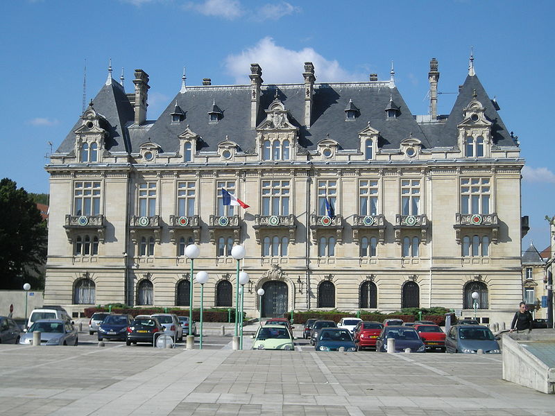 Bar-ke-Duc et son quartier renaissance à 25km du gîte et de la chambre d'hôtes, début du GR714 qui rejoint le GR7 à Vittel, Proche Ligny en Barrois, Bure, Saint Dizier, Meuse sud