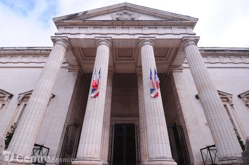 Palais de justice tribunal 713486