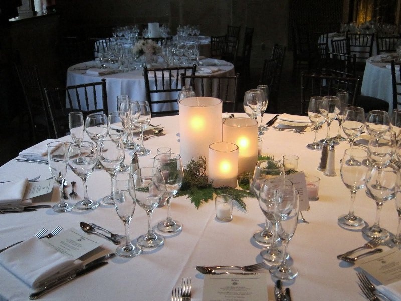 Winter wedding table decor ideas 30