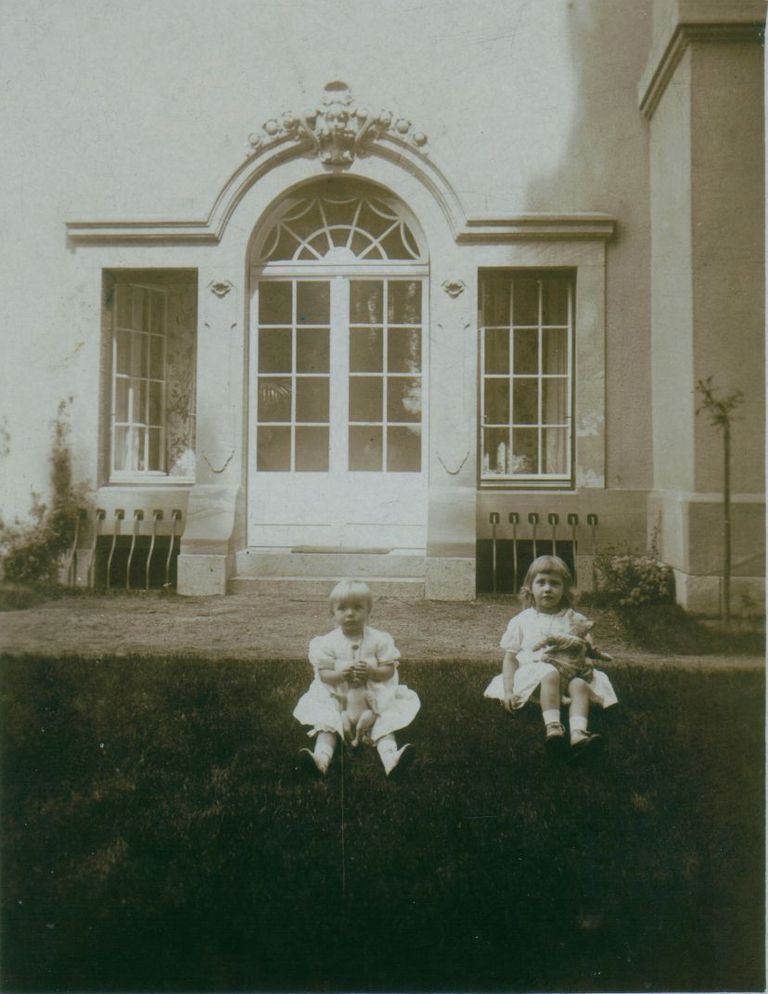 Kinder Bea Cec v Gartenz 1913