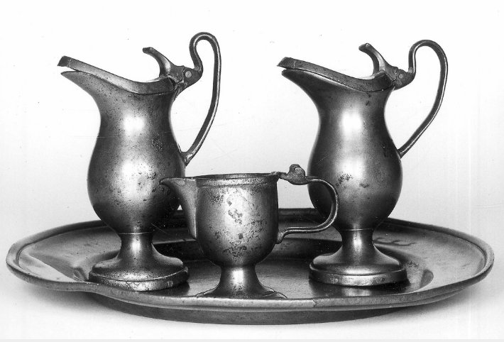 Eglise St Thomas Burette de messe 1