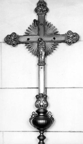 Eglise st thomas croix de procession 1