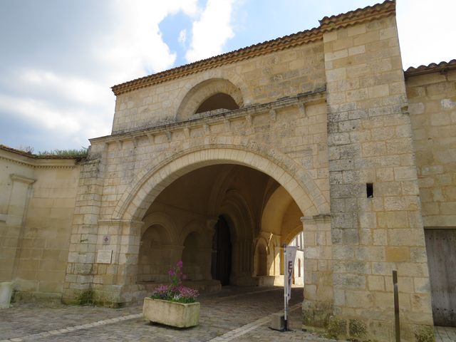 Pons 13 