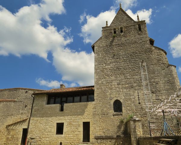 Chauvign24