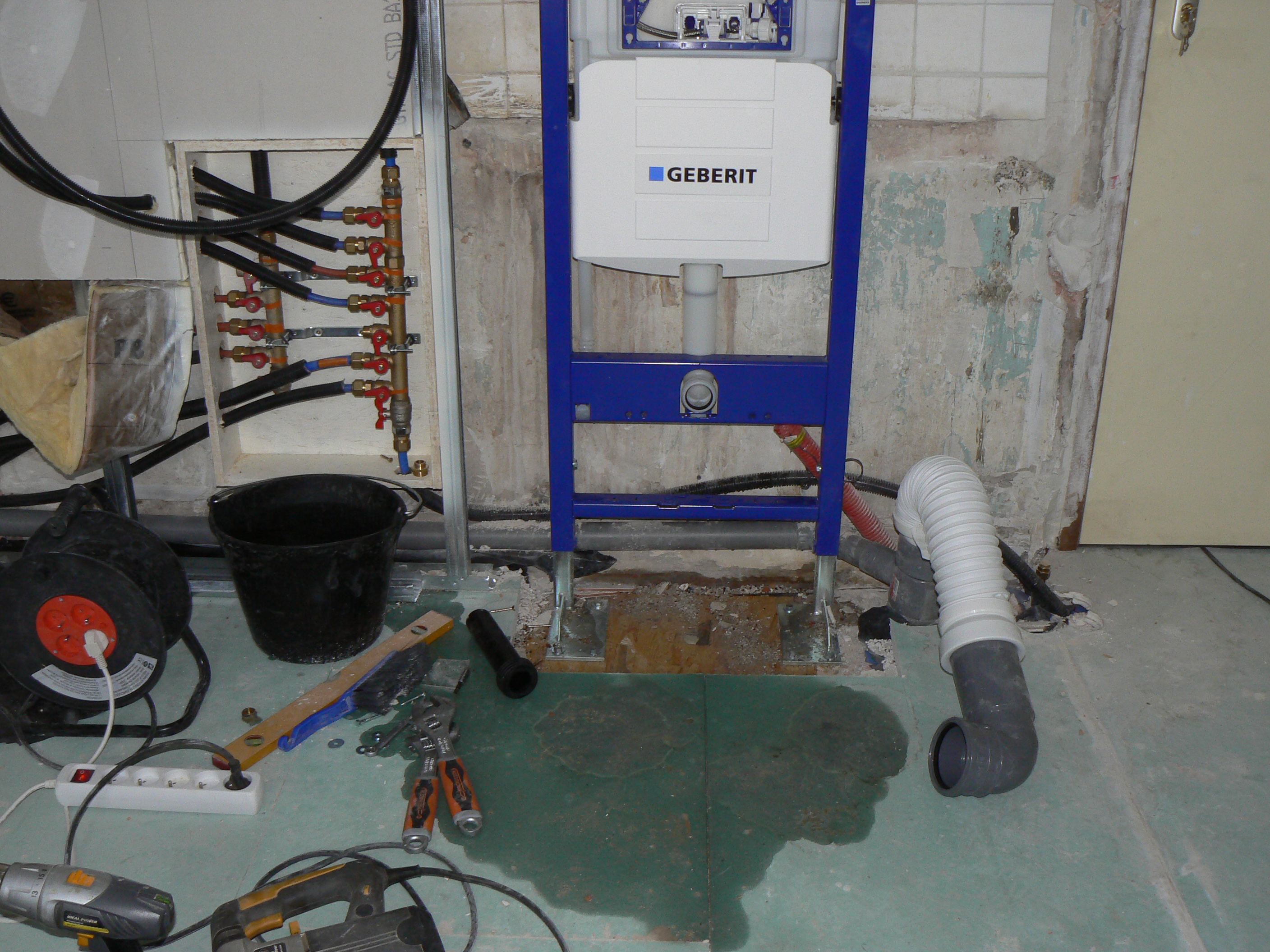 WC suspendu
