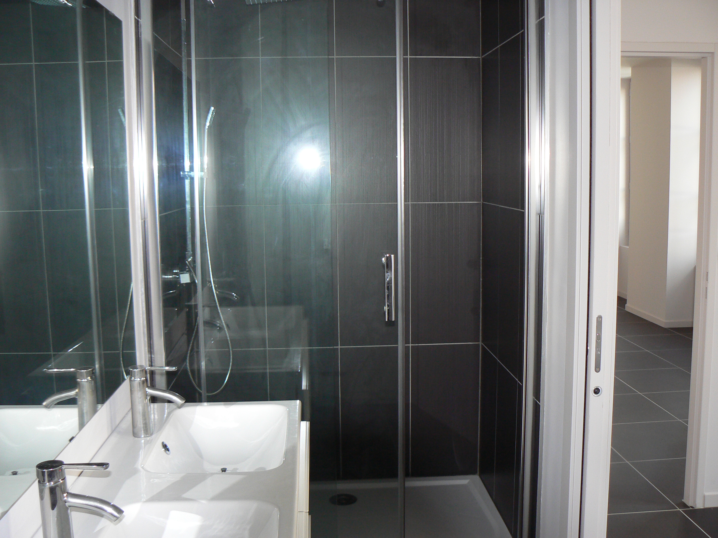 Douche, salle d'eau.