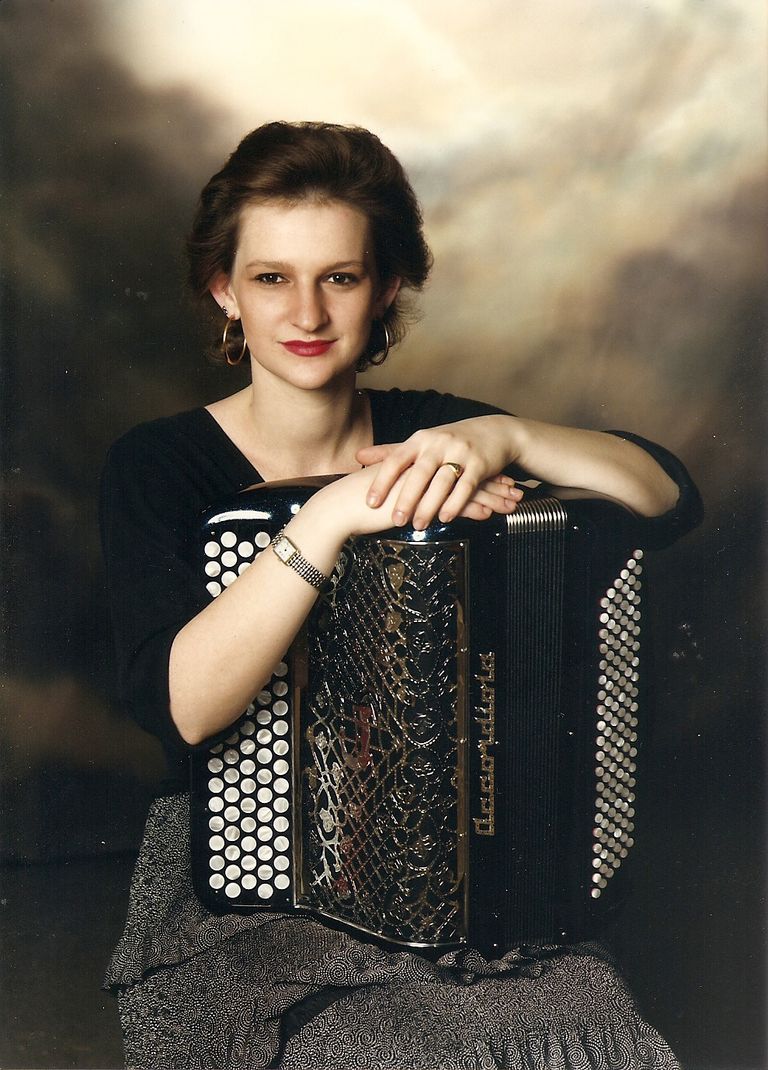 Photo veronique avec accordeon accordiola0001