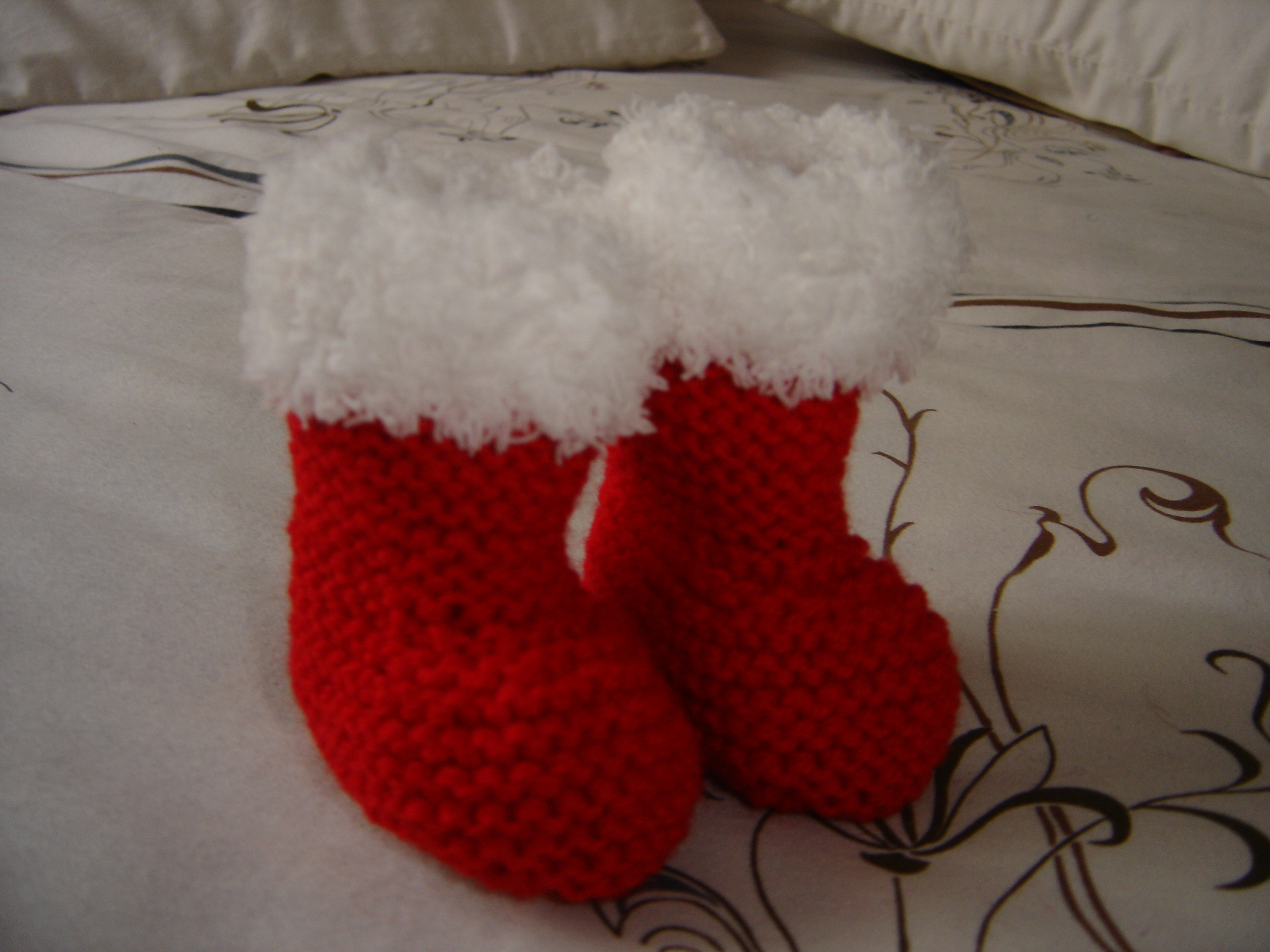 chaussons père noel 10 euros