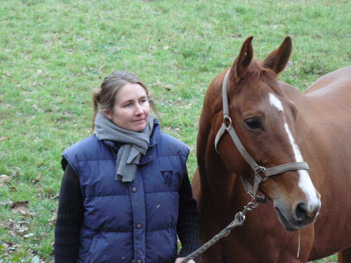 Origan du Causse (Anglo Arabe) et Caroline Baudras, présidente de l'association