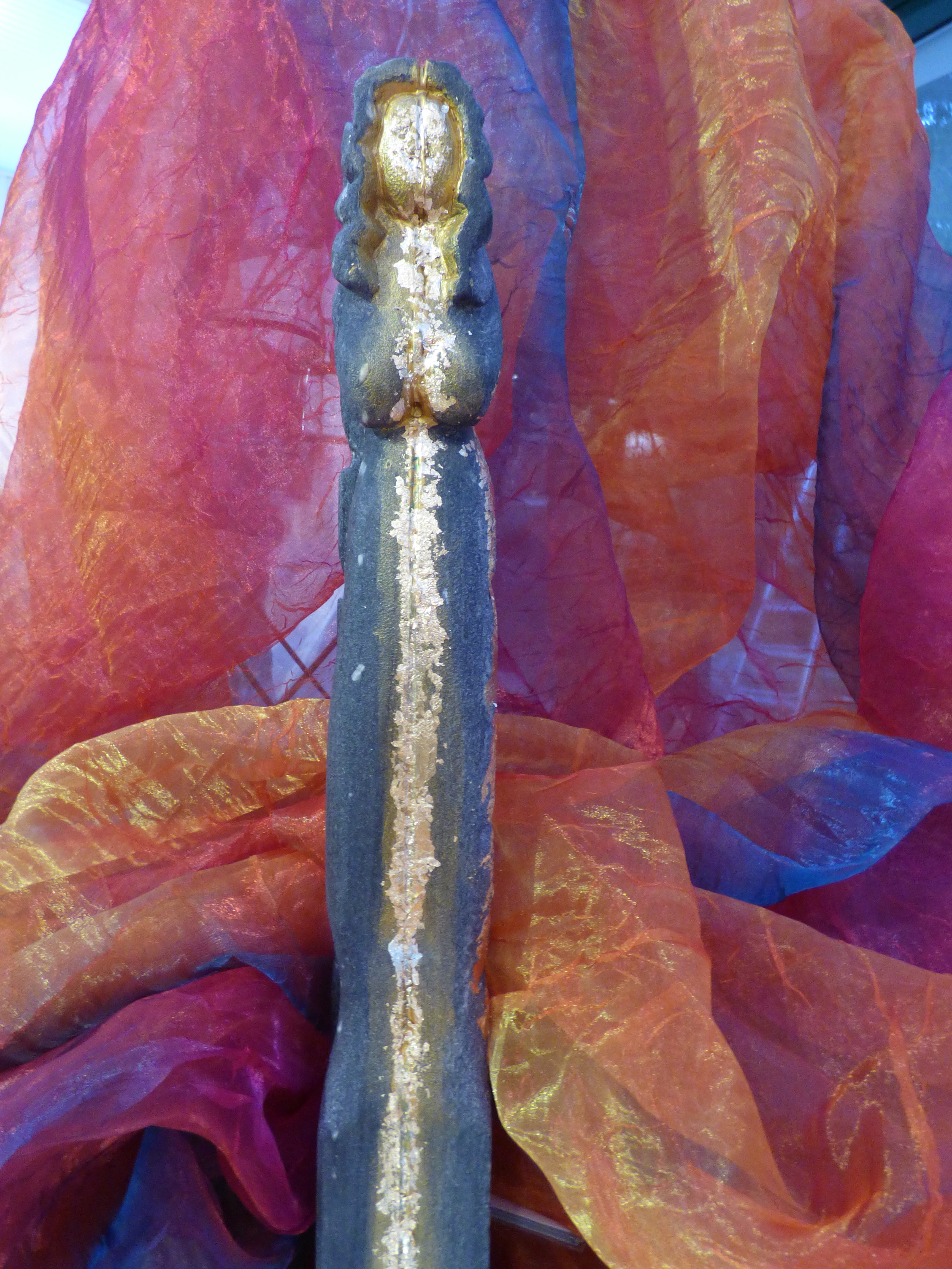 Fée VIERGE NOIRE ET OR
Dimensions 5/45 cm        700 €