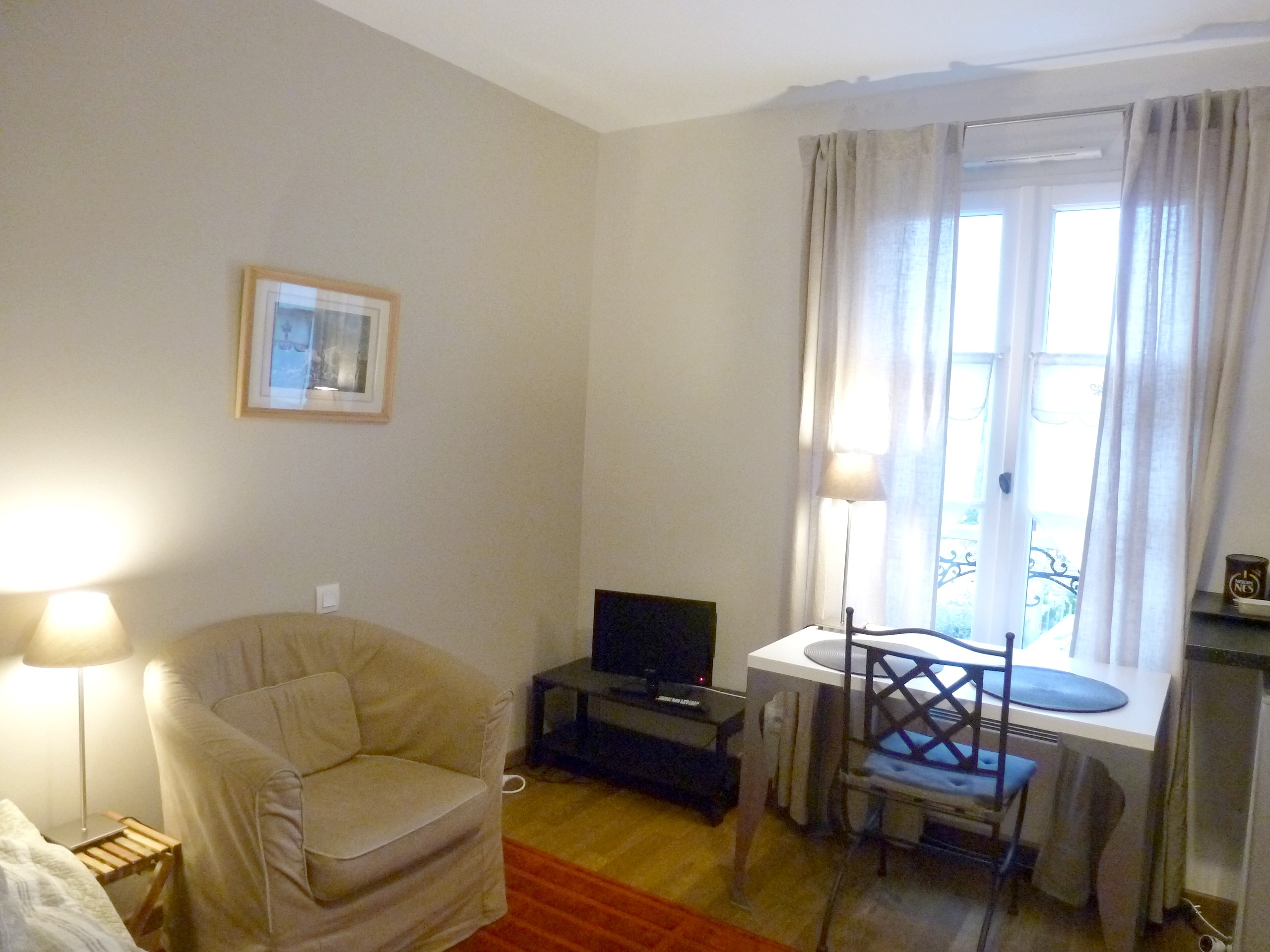 1166 coin salon