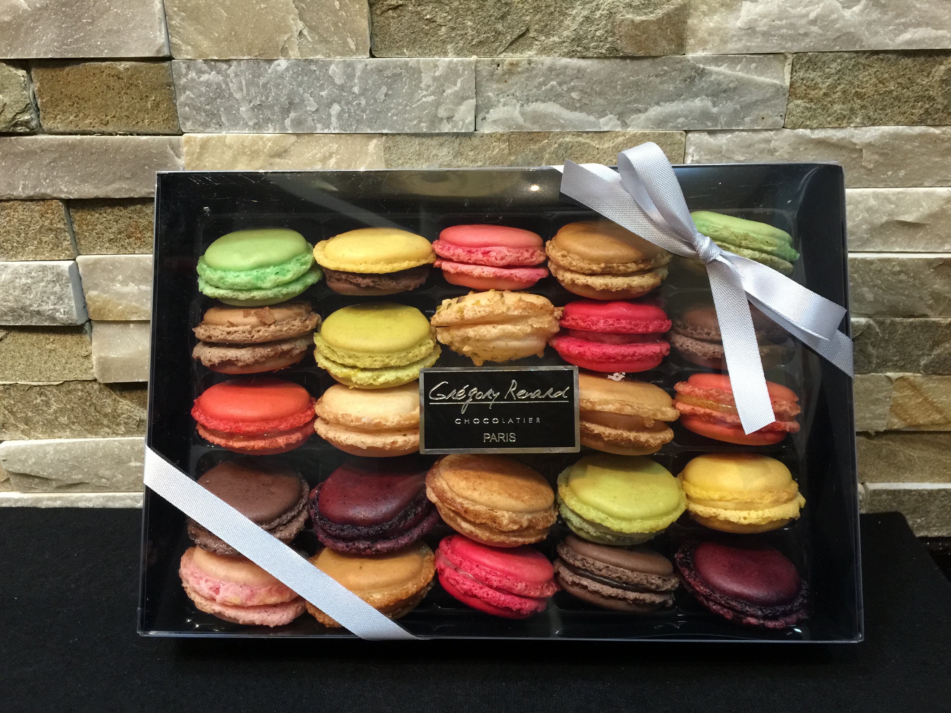 Boite de 25 macarons
29 €