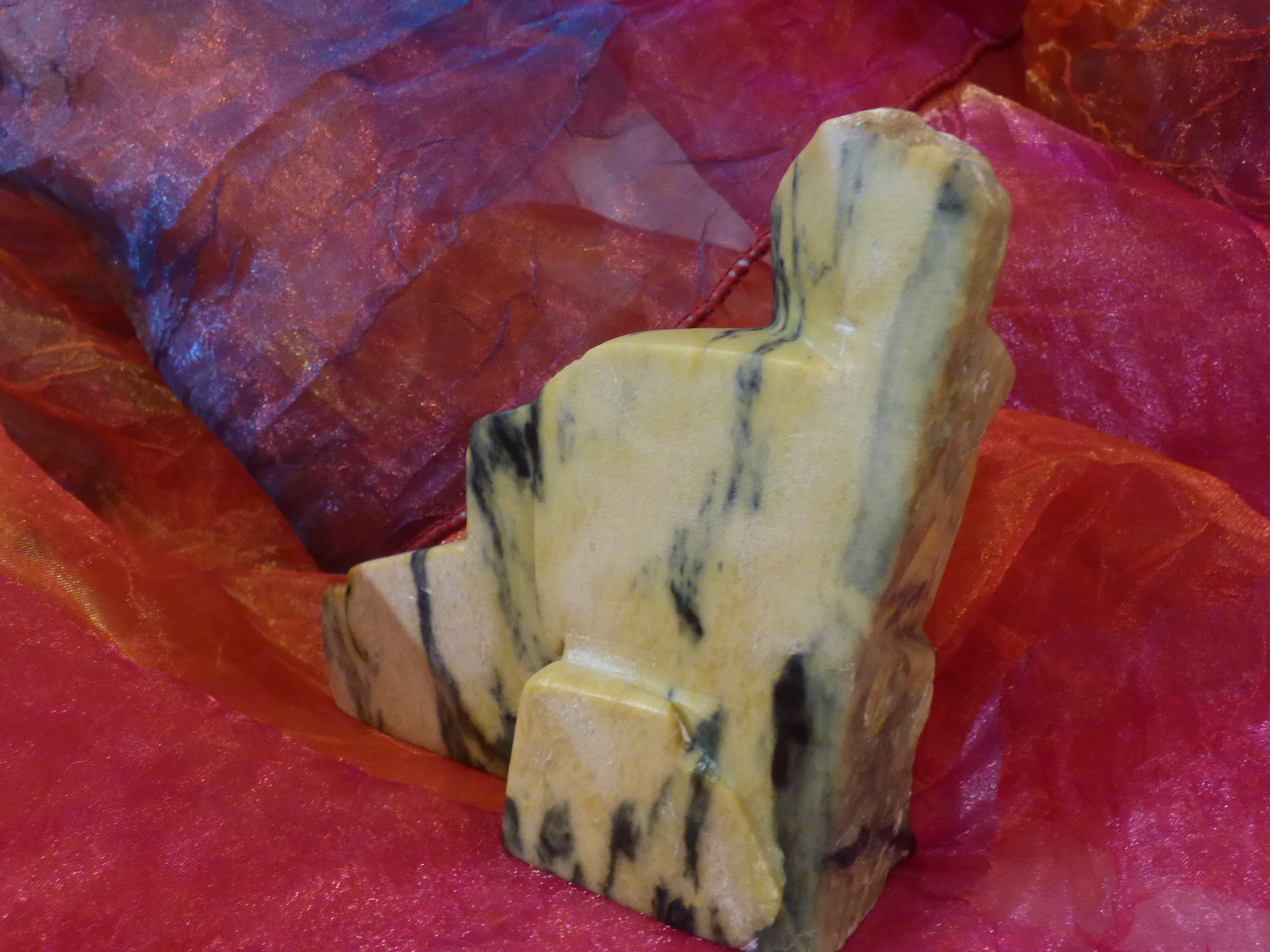 Élan Angélique, Stéatite zébrée
Dimensions 10/10/5       35€