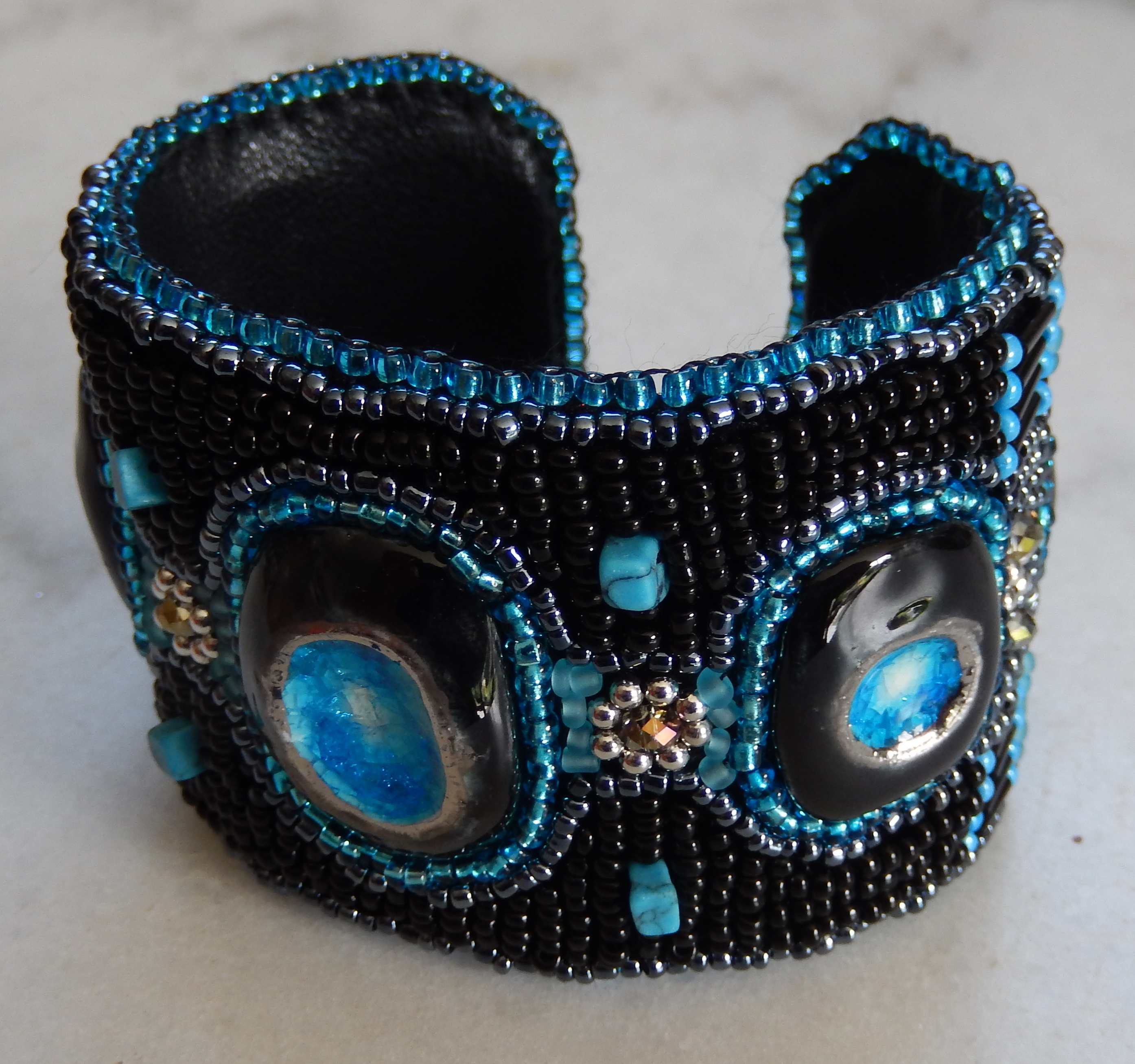 les bijoux de Christine Gadré
www.atelierceramique.sitew.com