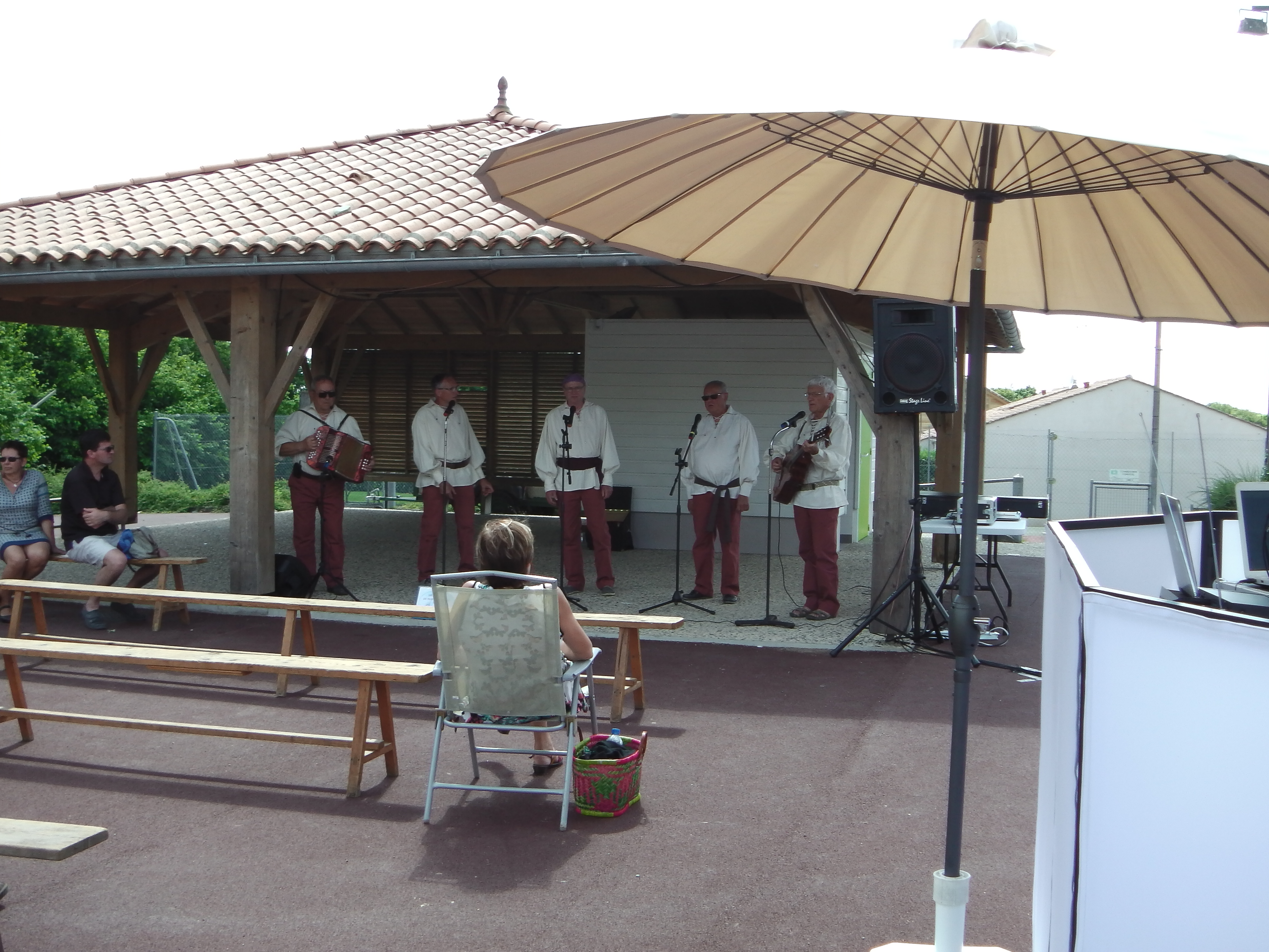 SONORISATION D'UN GROUPE DE CHANT MARIN 
FETE DE LA  MUSIQUE LE TABLIER
