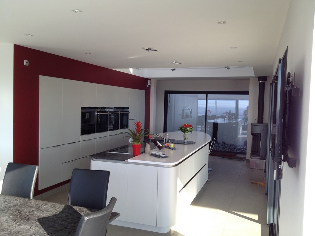 Cuisine mur armoire realisable chez cuisidom com en martinique