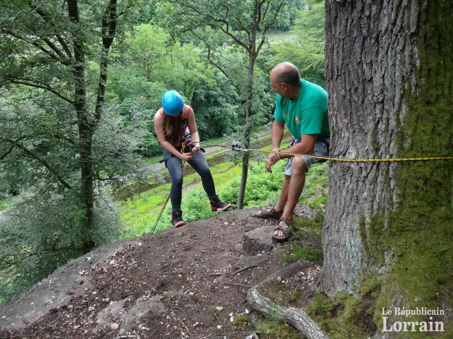 Dernieres recommandations de richard avant la descente vers la vallee photo rl le slake line une discipline accessible a tout le monde photo rl dernieres recommandations de richard avant la descente vers la vallee photo rl