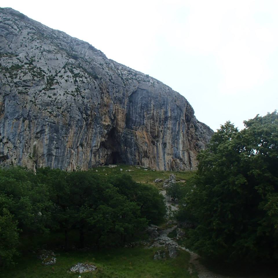 24 falaise de troubat