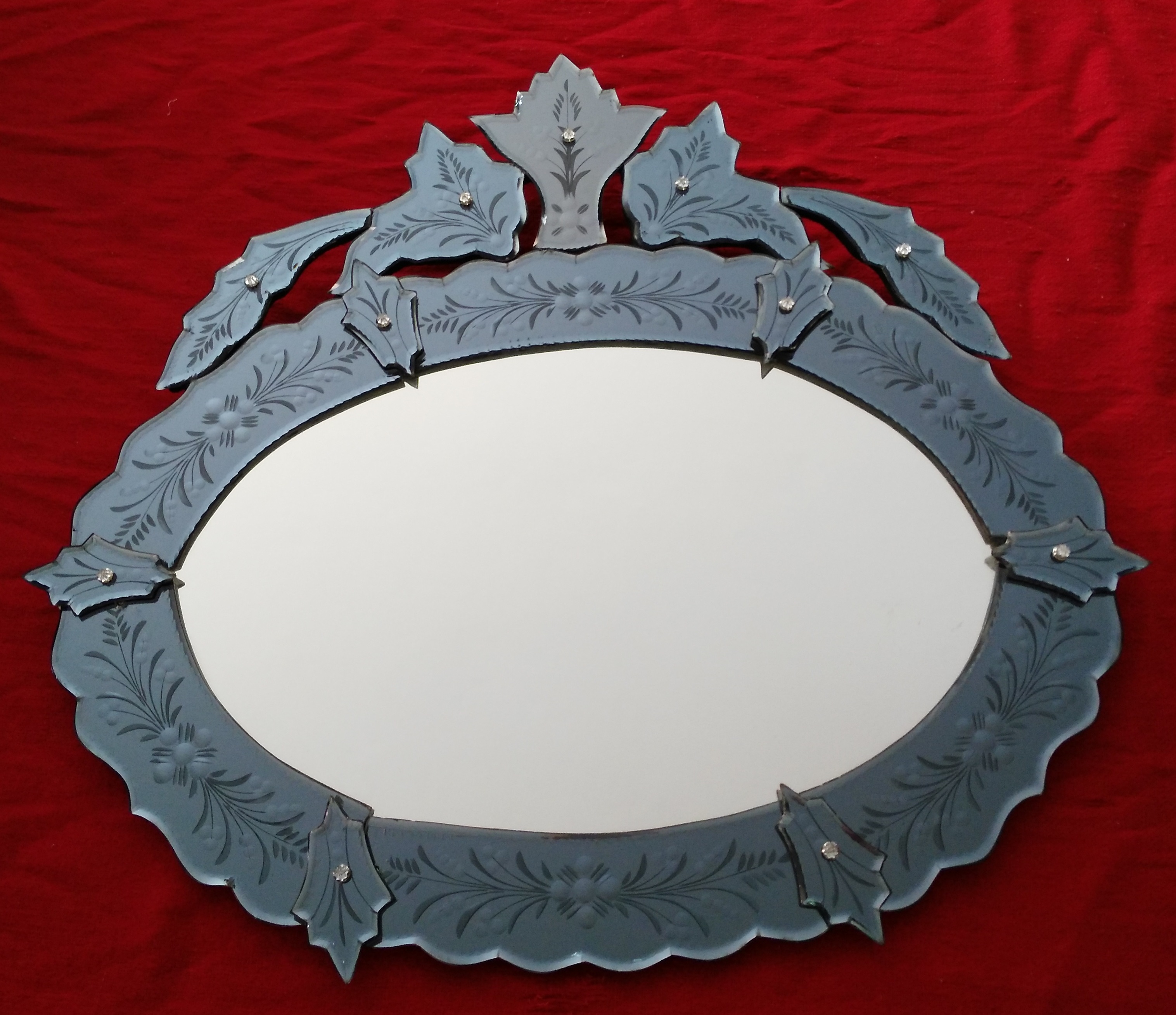 Reference M1  
Hauteur : 80 cm 
Largeur : 87 cm 