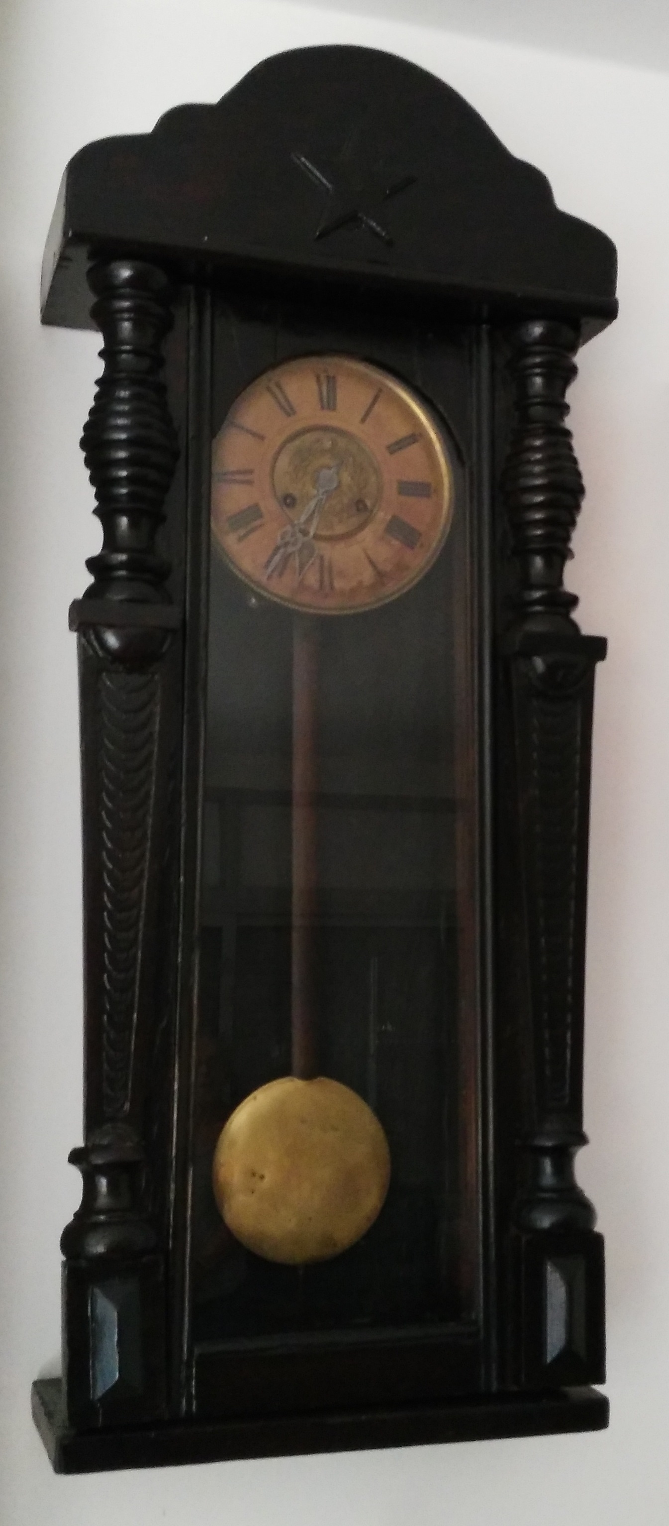 Reference : H6
Origine : Allemagne
Age : 100 ans 