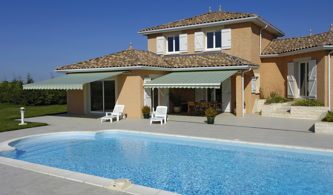 Store piscine terrasse
