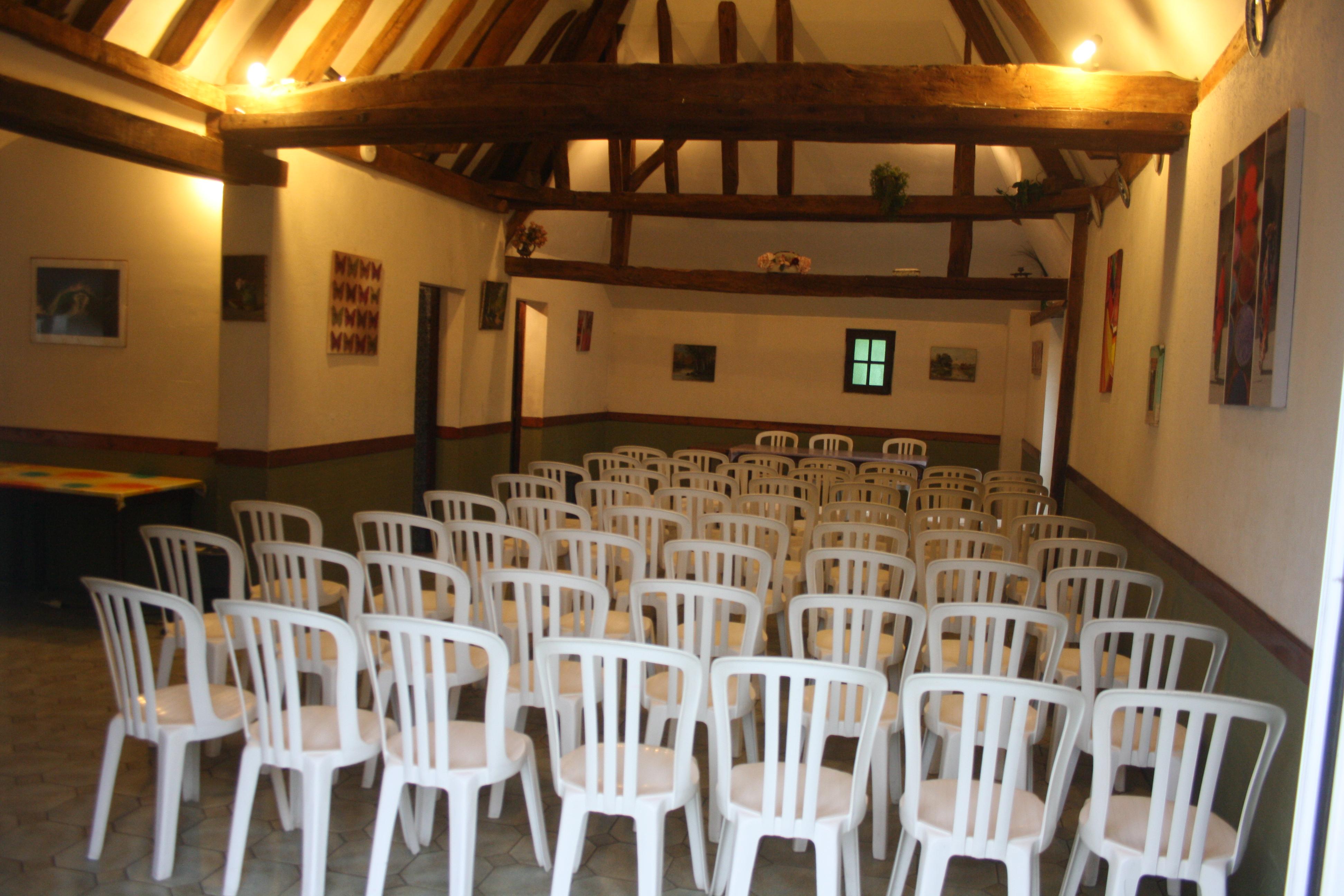         En configuration
       "salle de réunion"