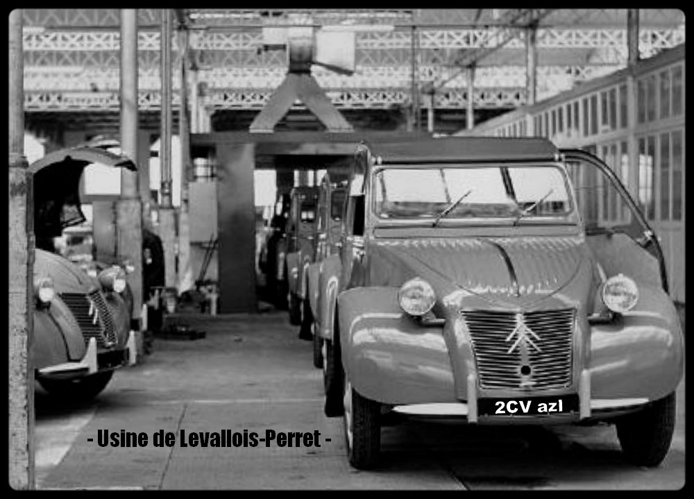 Fin février 1988, la dernière 2cv fabriquée en France (une 2cv6) sort des chaînes de l'usine Citroën de Levallois-Perret...