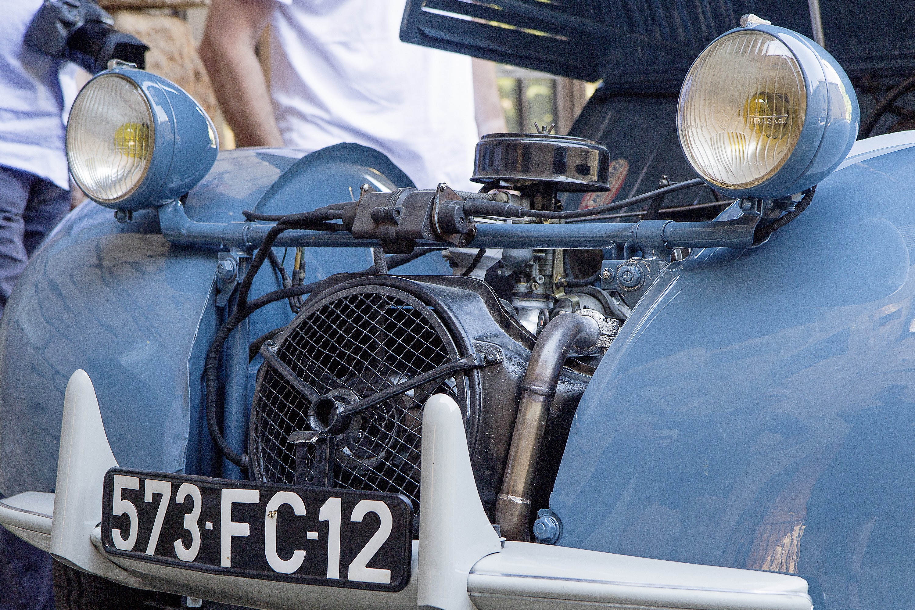 Le moteur 425 cm3 de ma 2CV est équipé d'un échappement (primaire et secondaire) en inox de fabrication artisanale d'époque. (Un gage de durabilité).