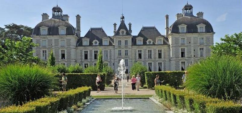 Cheverny chateau