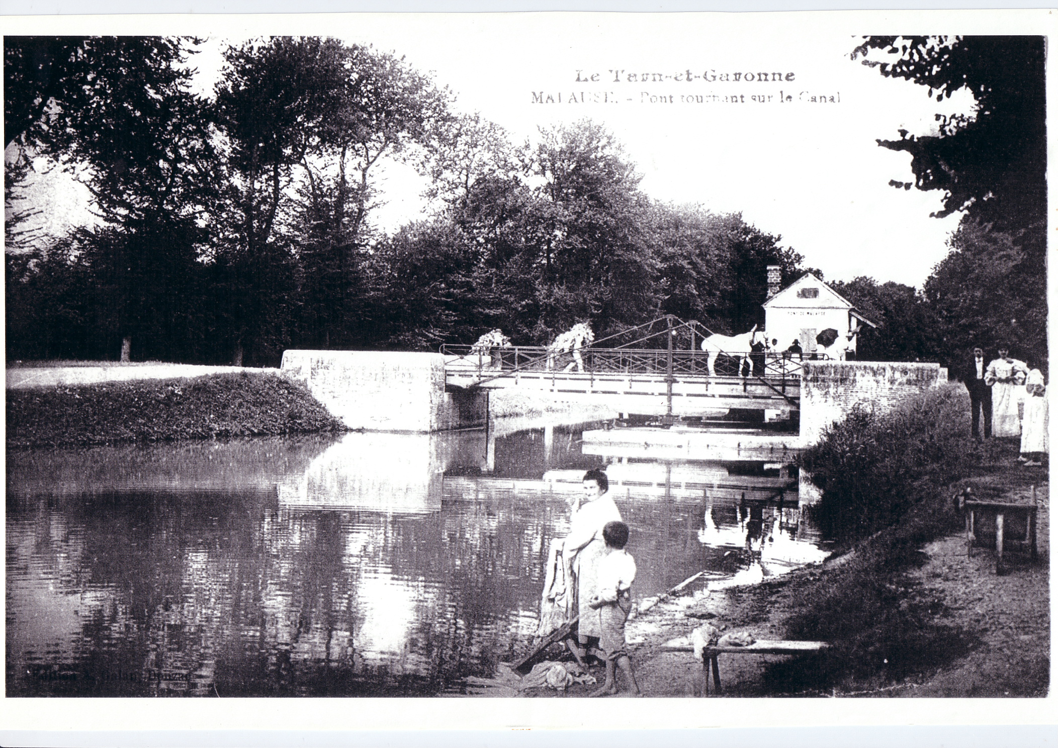 1e malause le pont tourant sur le canal 1940