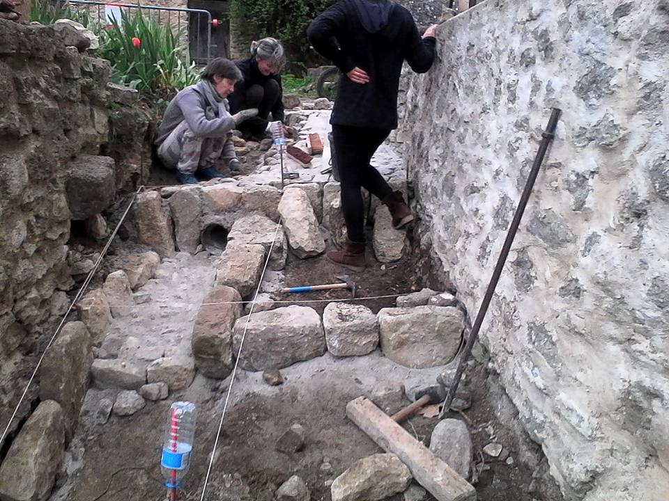 Photo calade 1ere marche et caniveau