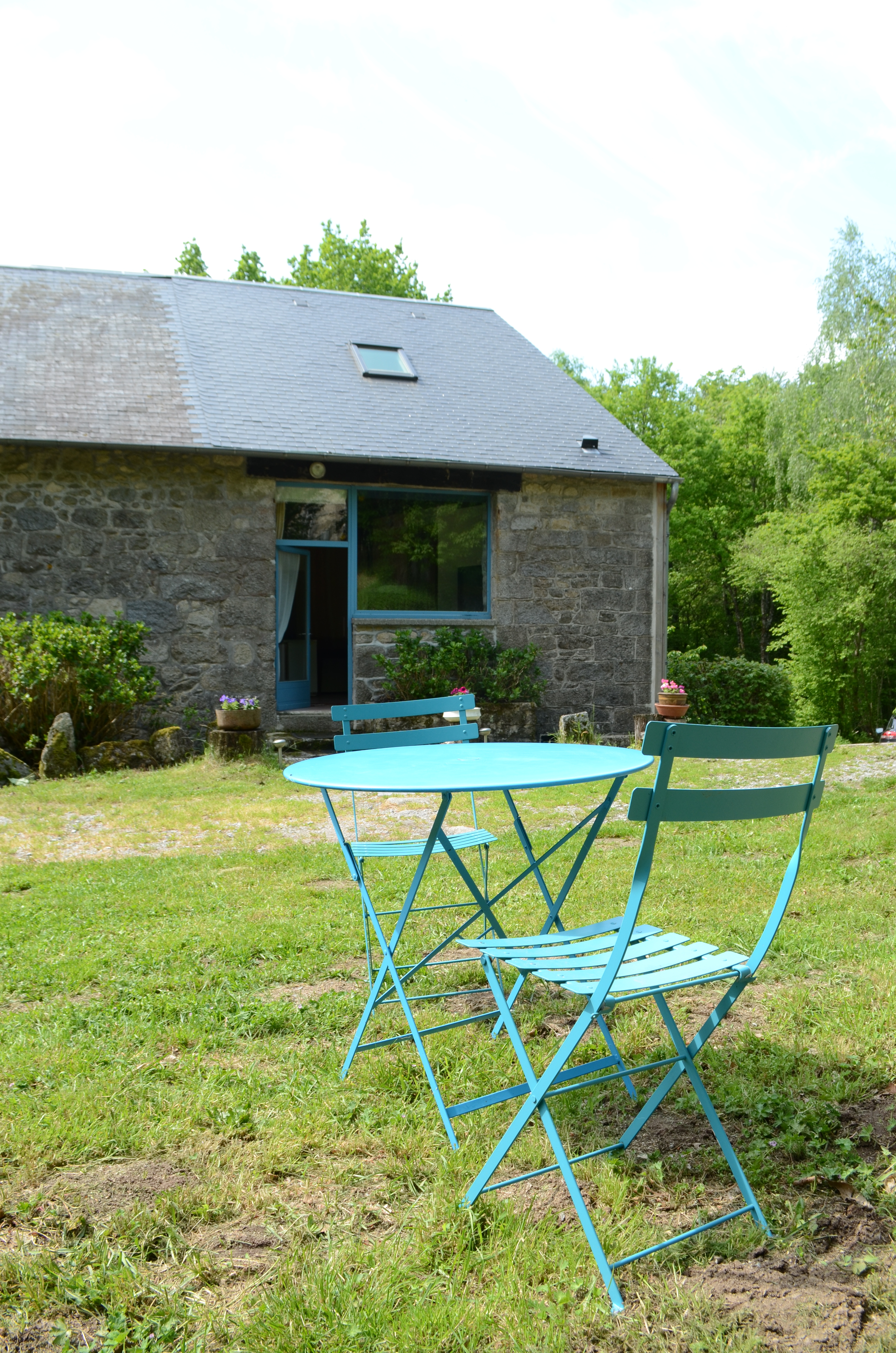 Devant gite avec chaise2