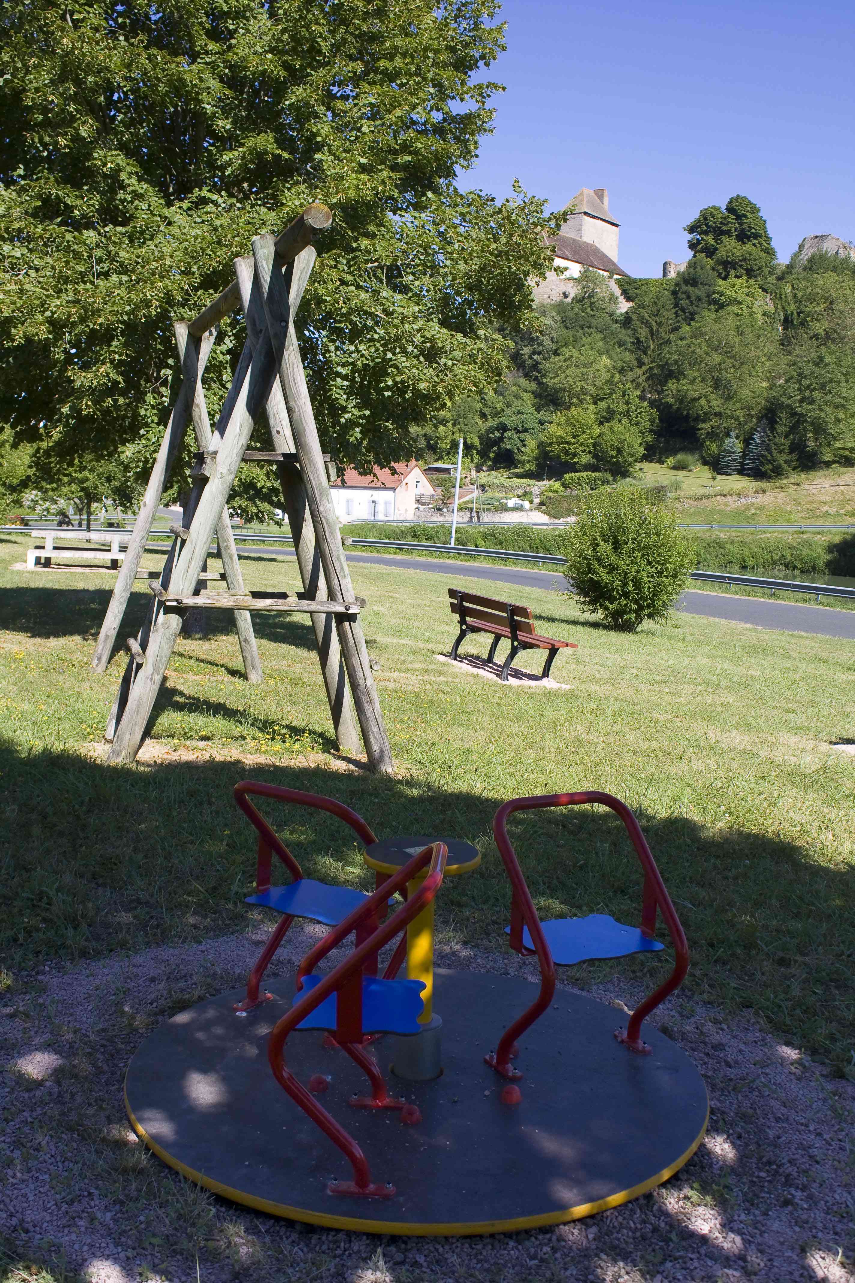 Aire de jeu etang 1