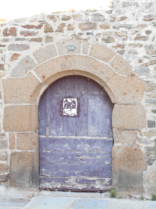 Porte plein cintre en granit