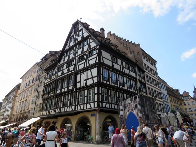 Straa 18 