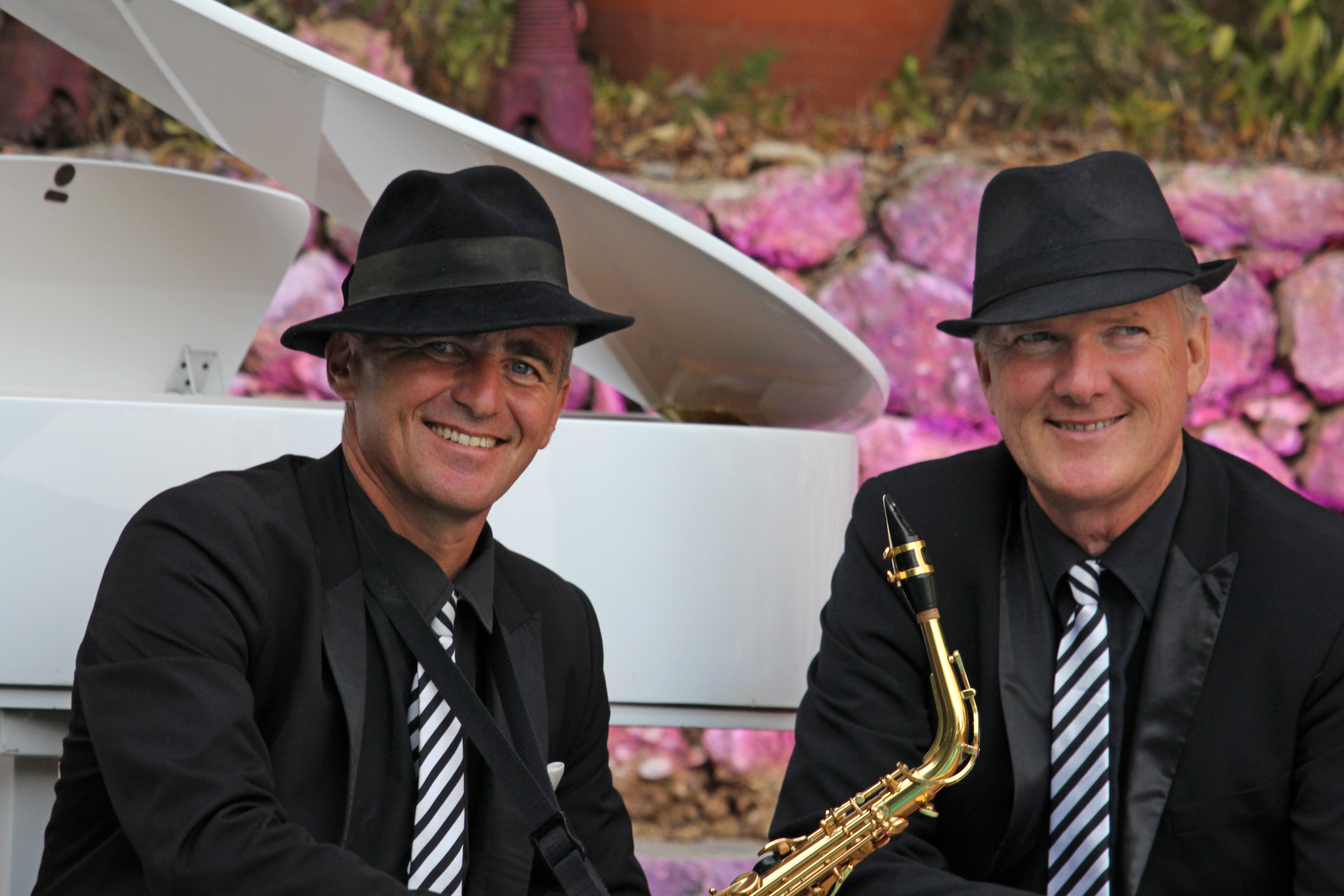 Trio Jazz, Groupe de Jazz, Orchestre de Jazz, Show Son et Lumière, Animation Musicale, Show avec Danseuses strass et paillettes, Groupe Musicale, Artistes, Musiciens, Saxophoniste, Chanteuse, Pianiste, Séminaire, Congrès, Inauguration, Corporate, Agences événementielles, Soirées de galas, France  