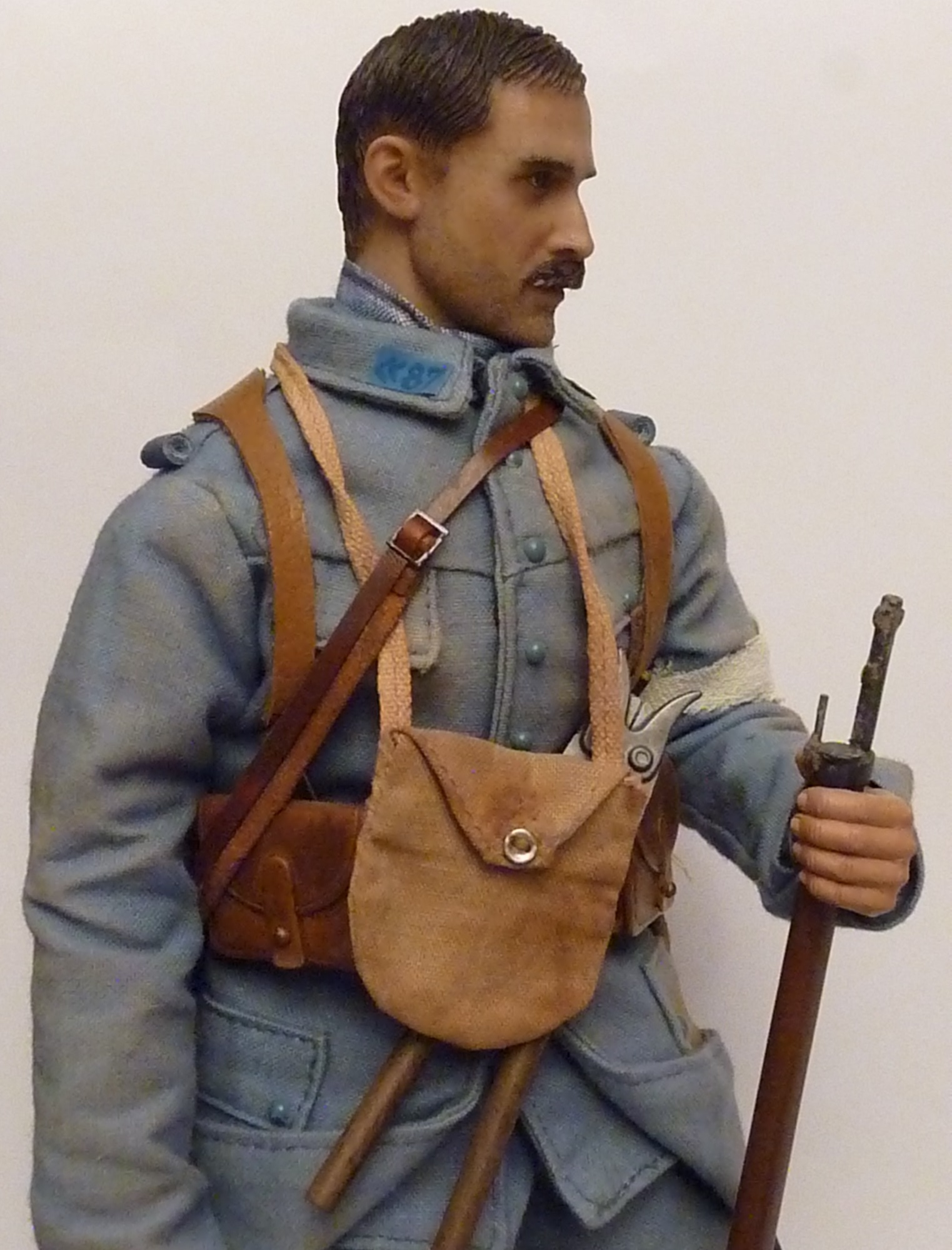 14 18 Poilu sans casque