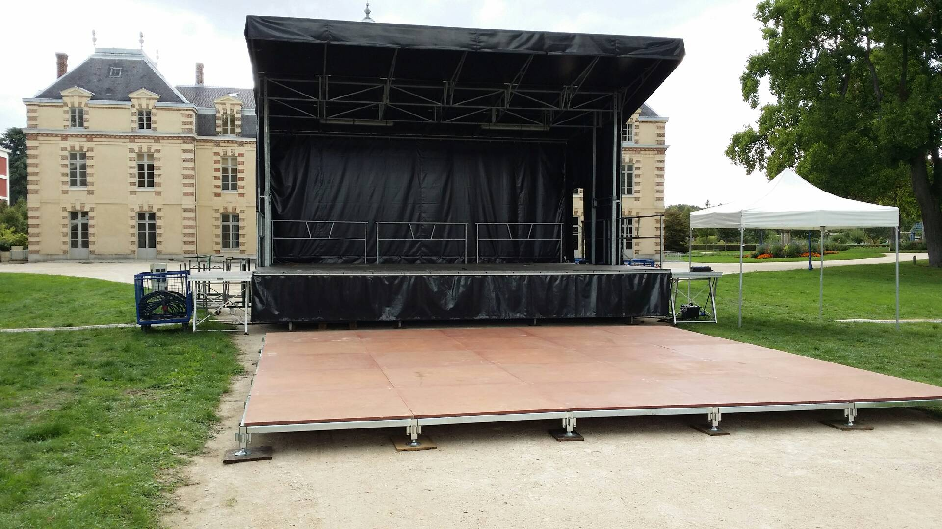 Location plancher fete des asso SLT