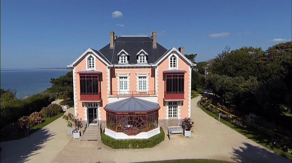 Villa les rhumbs en surplomb