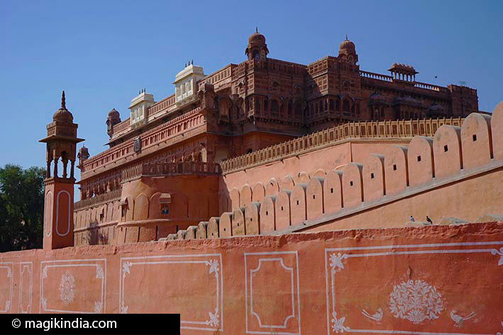 Car with driver north india BHARAT KHUMAR TOUR www driverindia net