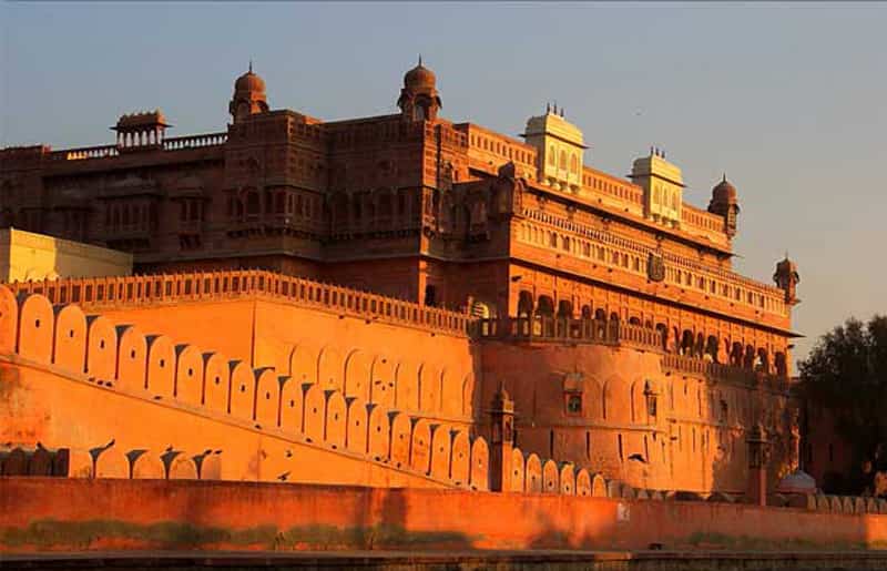 Car with driver bikaner fort www driverindia net