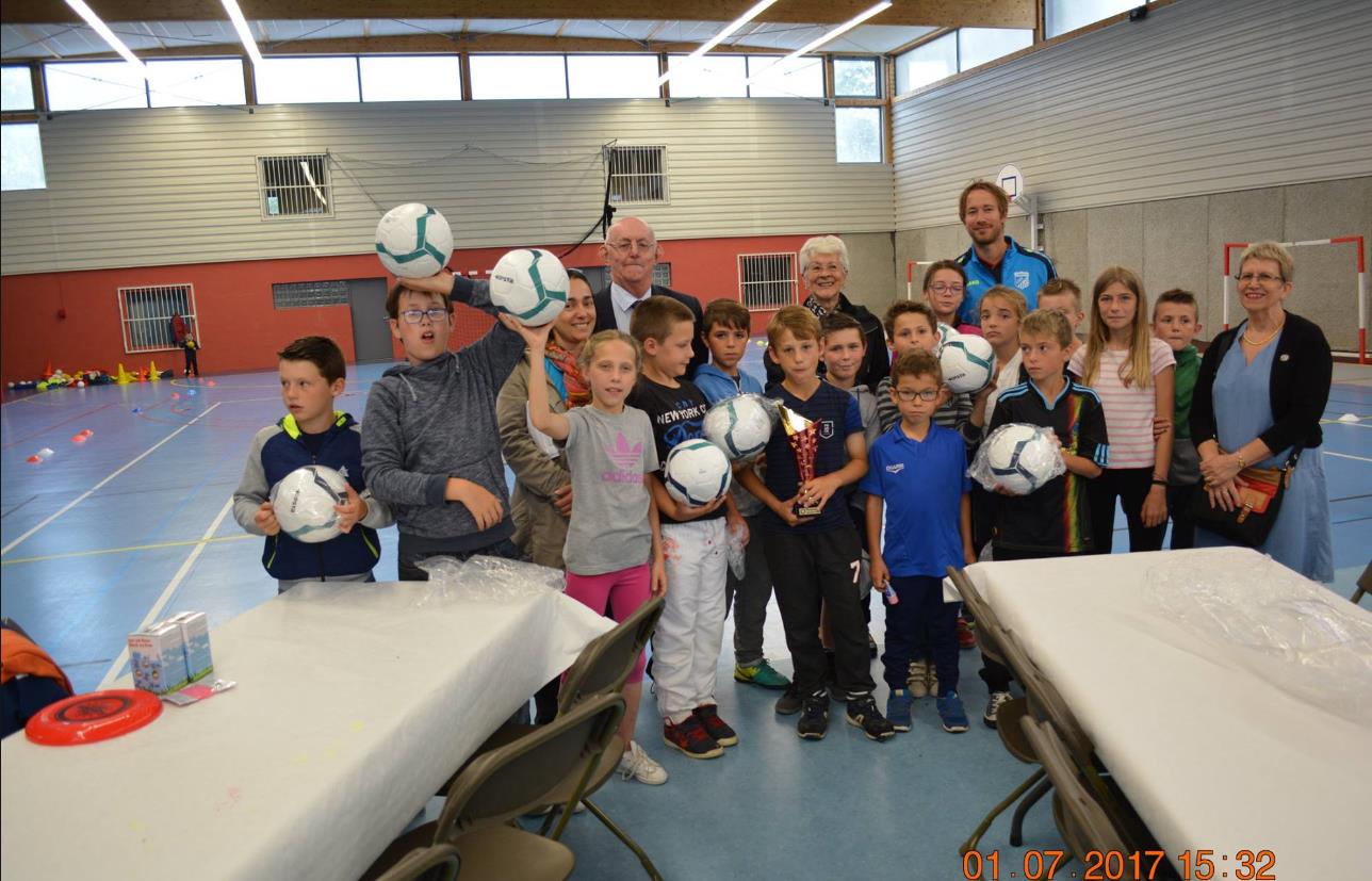 La classe récompensée et les membres du CA présents