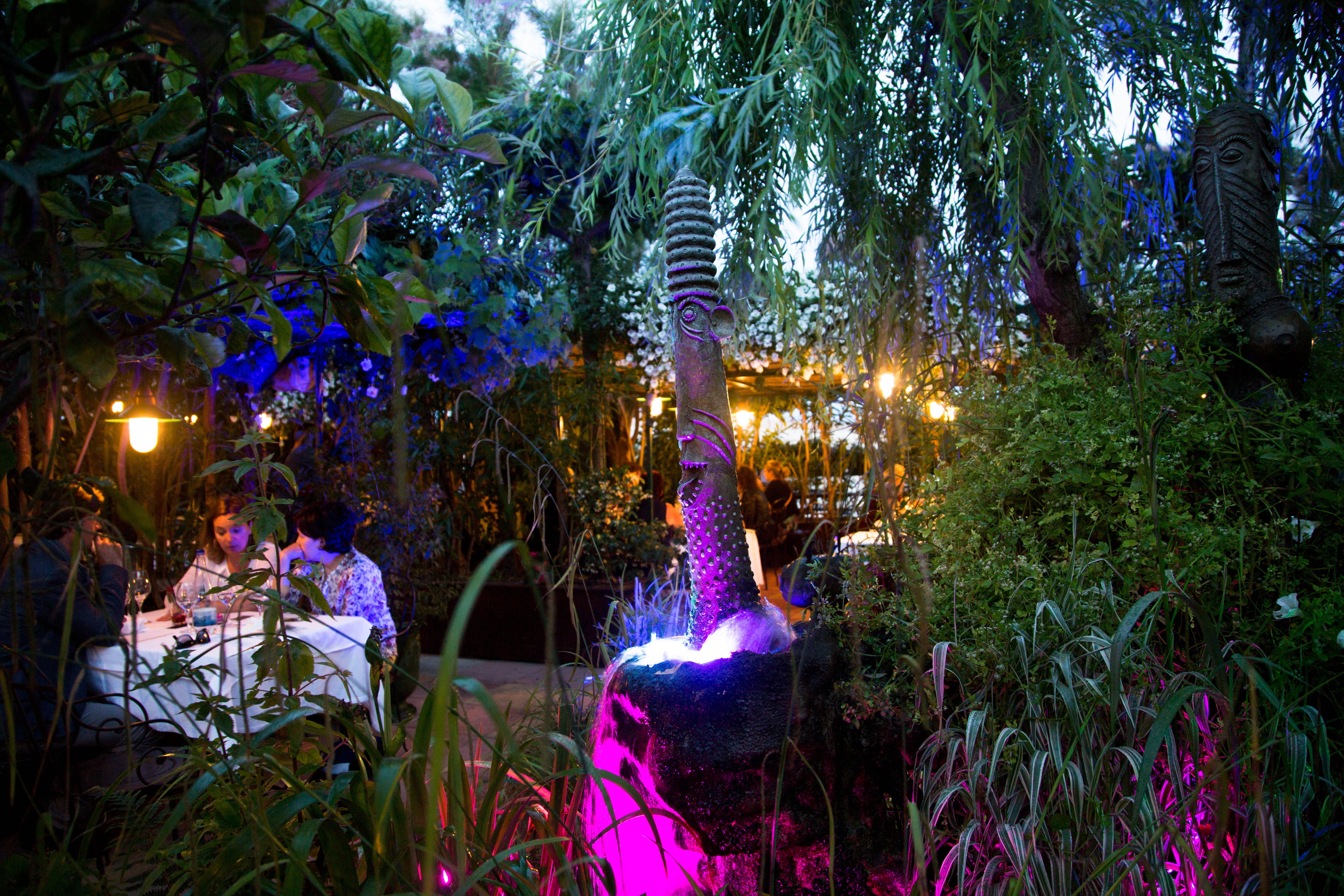 Les grands buffets jardin illumine