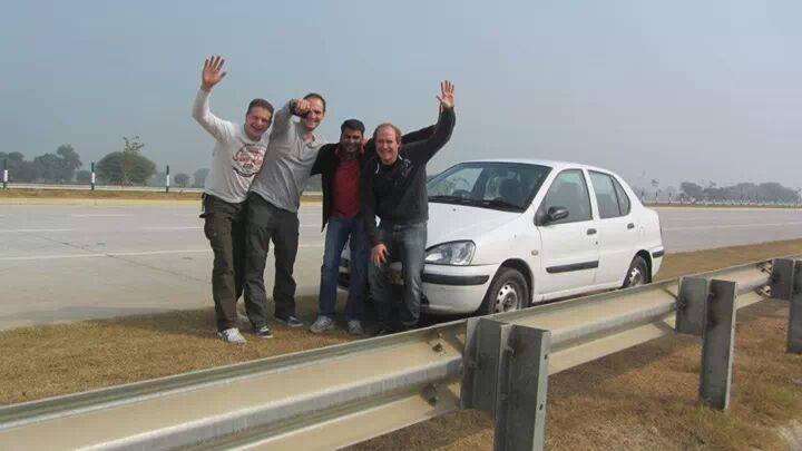 Www conductorindia com coche con conductor en india 54