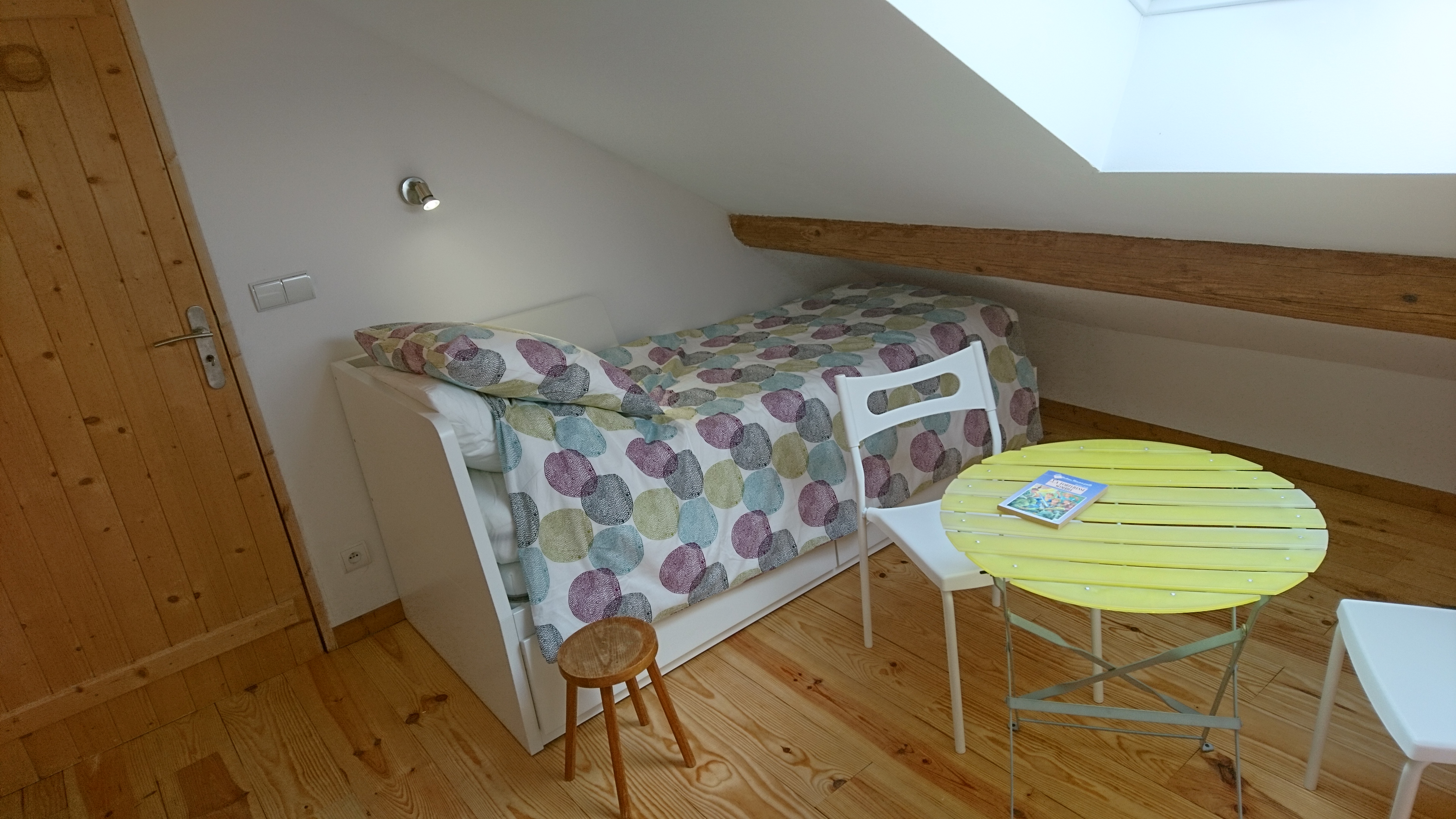 Lit une place modifiable en grand lit deux place chez les Barbouzes