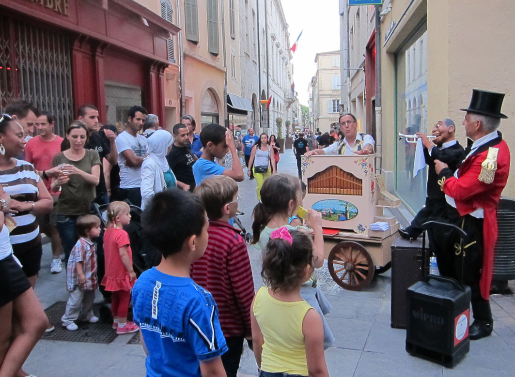 Tabarin et gitantroubadour