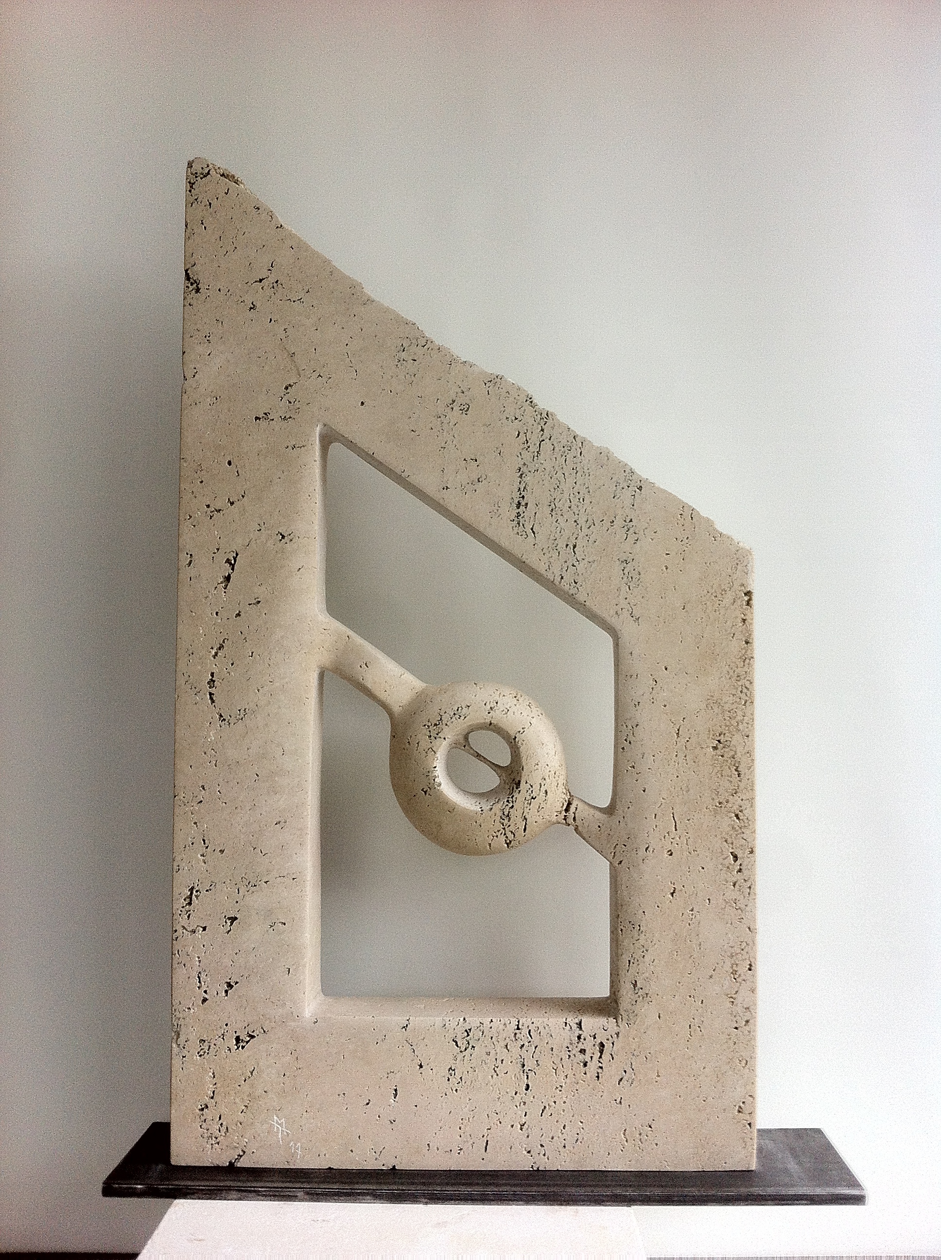 
"AU COEUR:LA FRAGILITE"
60X40X17
PIERRE DE TERUEL  1600 €