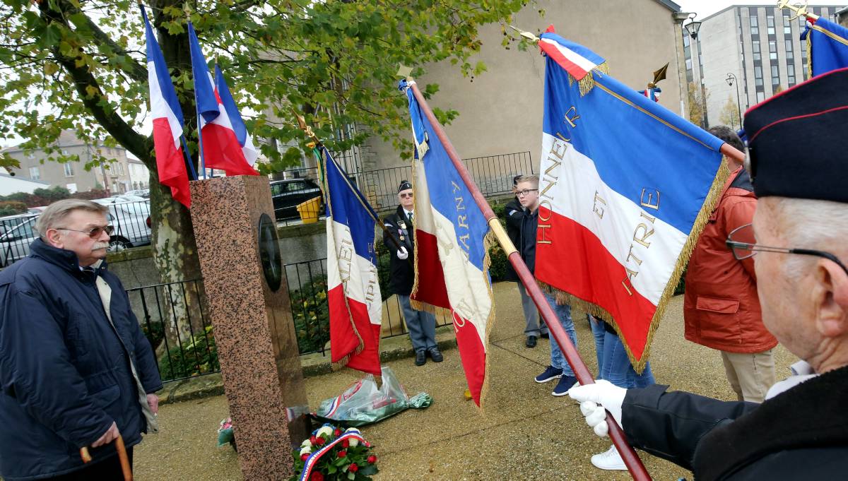 Briey ceremonie Mort de Charles De Gaulle003 4